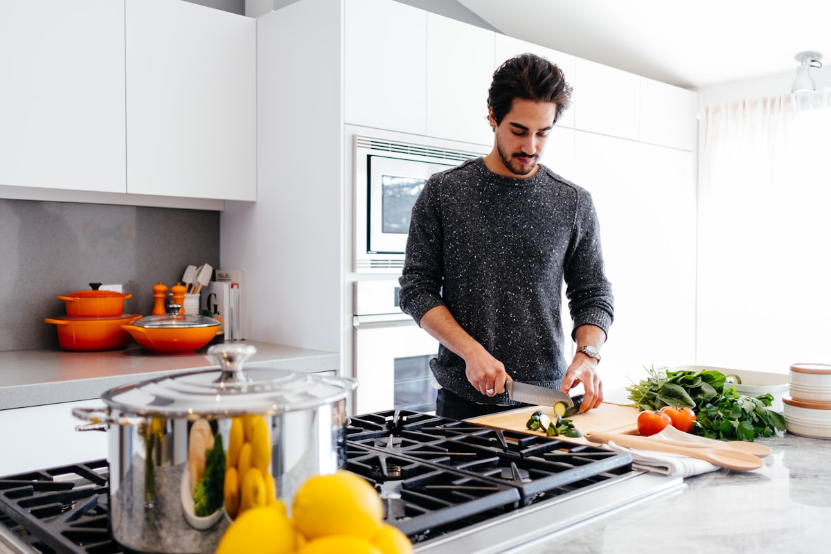 Mediterranean breakfast bowl with fresh vegetables