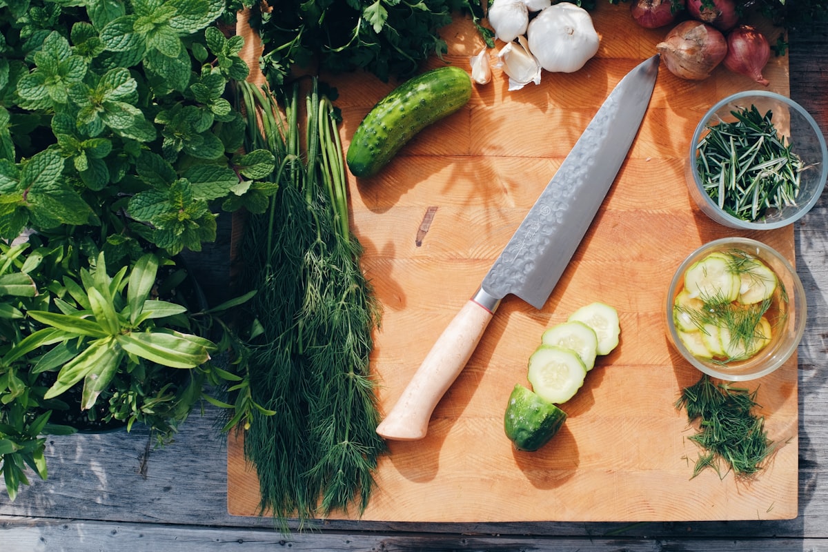 Colorful vegetable stir-fry with brown rice